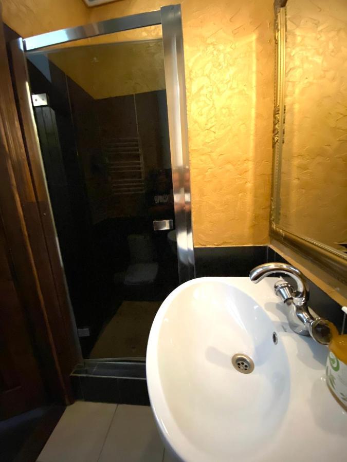 Апартаменти На Вул. Лесі Українки 19/4 Leopoli Esterno foto